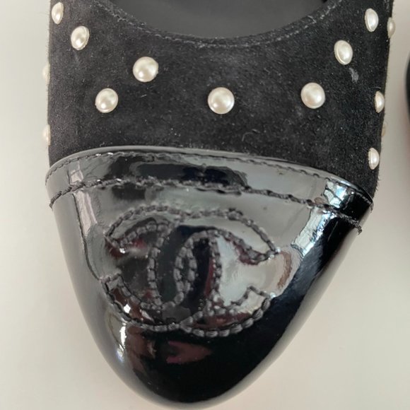 Chanel Black Satin Pearl Embellished CC  Pumps Size 37 C (Size 5.5 US Women's) - Picture 7 of 10